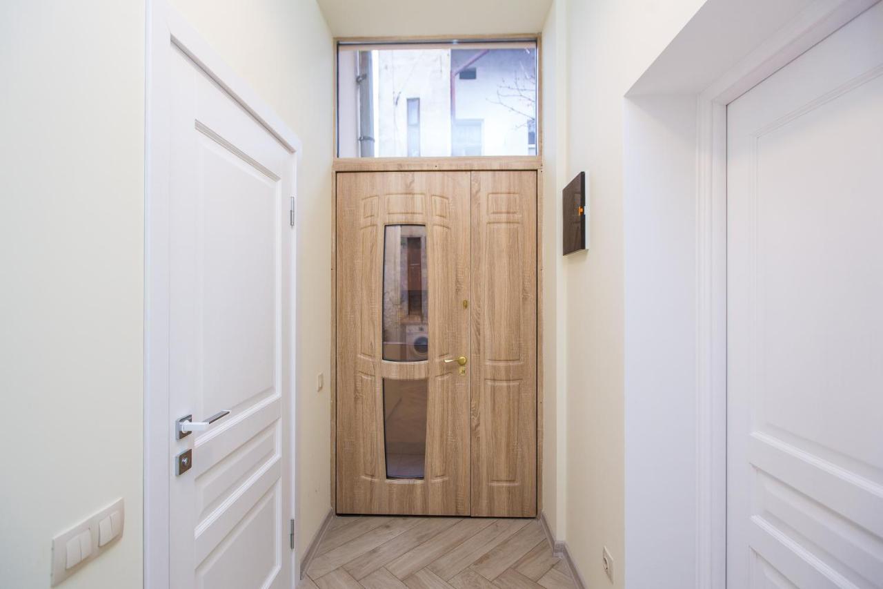 Avangard On Sholom Aleikhem St 7 Apart Appartement Lviv Buitenkant foto