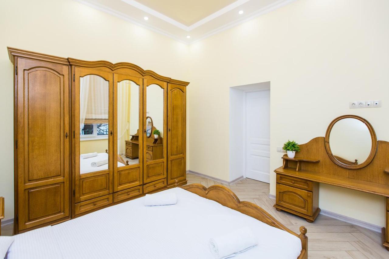 Avangard On Sholom Aleikhem St 7 Apart Appartement Lviv Buitenkant foto